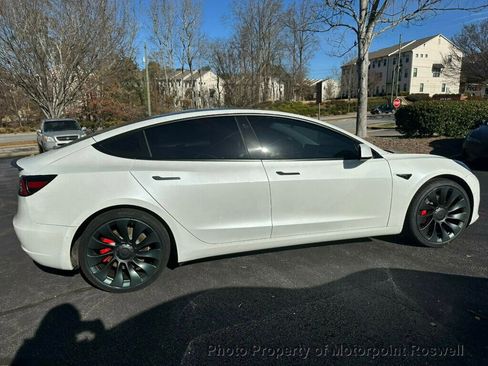 Used 2022 Tesla Model 3 Performance image 9