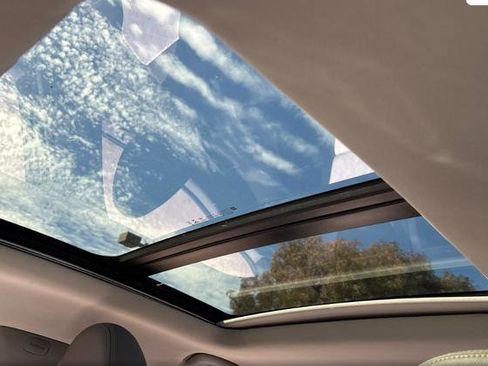 Used 2023 Chevrolet Bolt EUV Premier w/ Sun & Sound Package image 14