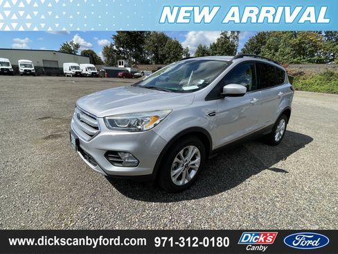 Used 2017 Ford Escape SE w/ SE Leather Comfort Package AWD/4WD image 1