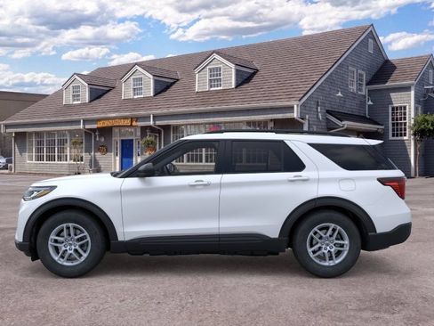 Used 2026 Ford Explorer Active RWD image 3