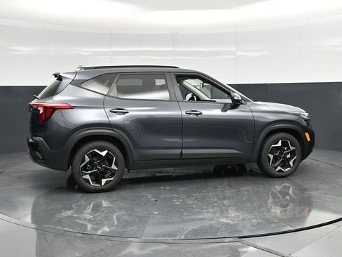 Used 2025 Kia Seltos S FWD image 4