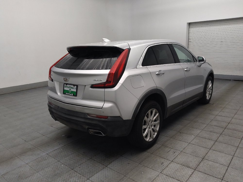 Used 2020 Cadillac XT4 Luxury w/ Cold Weather Package FWD image 9