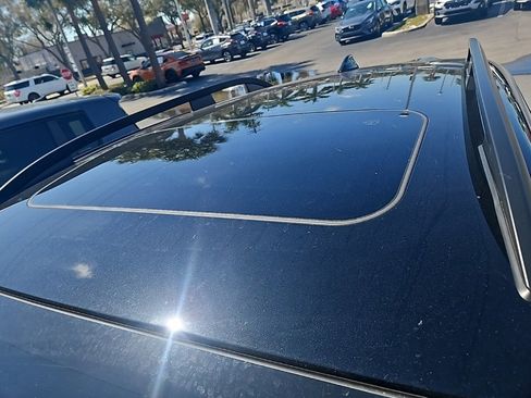 Used 2023 Subaru Crosstrek 2.5i Limited w/ Moonroof Package image 3