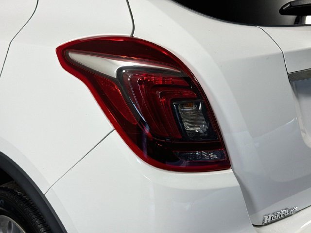 Used 2020 Buick Encore Preferred FWD image 35