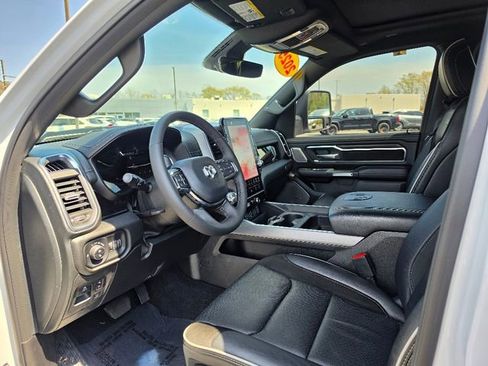 Used 2025 RAM 1500 Laramie w/ Night Edition image 20