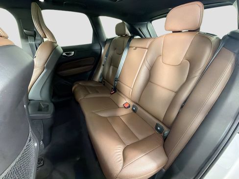 Certified 2023 Volvo XC60 B5 Plus w/ Protection Package Premier FWD image 23