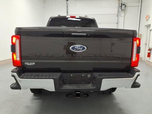 Certified 2024 Ford F250 Lariat w/ Lariat Ultimate Package AWD/4WD image 4