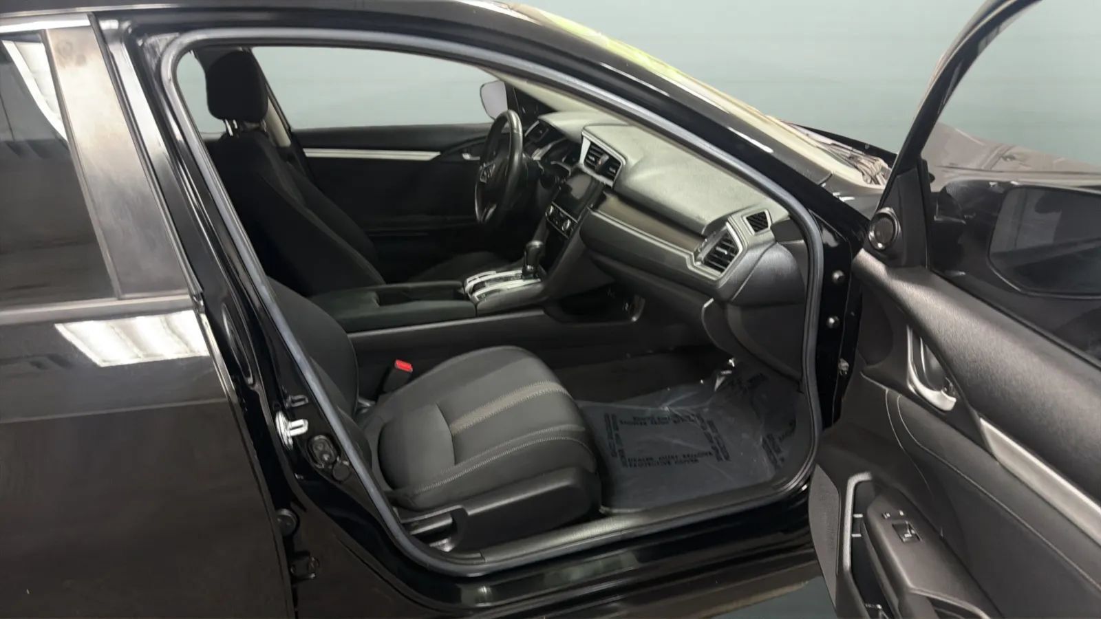 Used 2018 Honda Civic EX-T image 22
