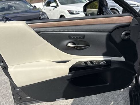 Certified 2025 Lexus ES 350 w/ Premium Package FWD image 13