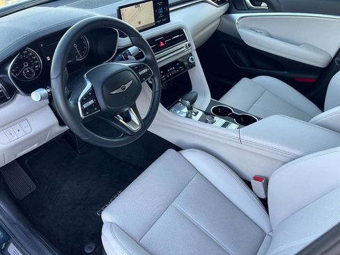 Used 2025 Genesis G70 2.5T image 14