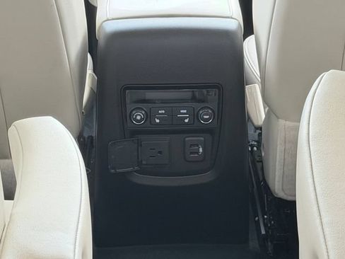 Used 2023 Buick Enclave Avenir w/ Avenir Technology Package AWD/4WD image 19