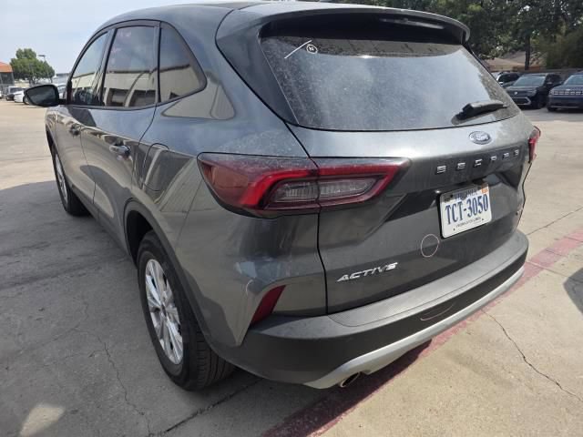 Used 2025 Ford Escape Active AWD/4WD image 3