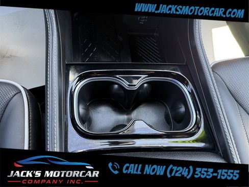 Used 2026 Chrysler Pacifica Limited FWD image 17
