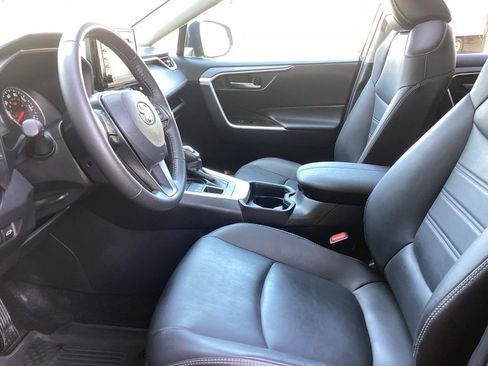 Used 2021 Toyota RAV4 XLE Premium AWD/4WD image 4