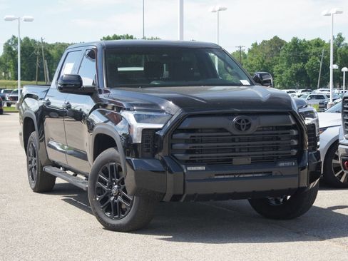 Used 2026 Toyota Tundra SR5 w/ SX Package AWD/4WD image 14