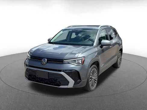 Used 2026 Volkswagen Taos SE FWD image 5