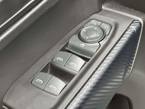 Used 2020 Chevrolet Silverado 1500 LT image 19