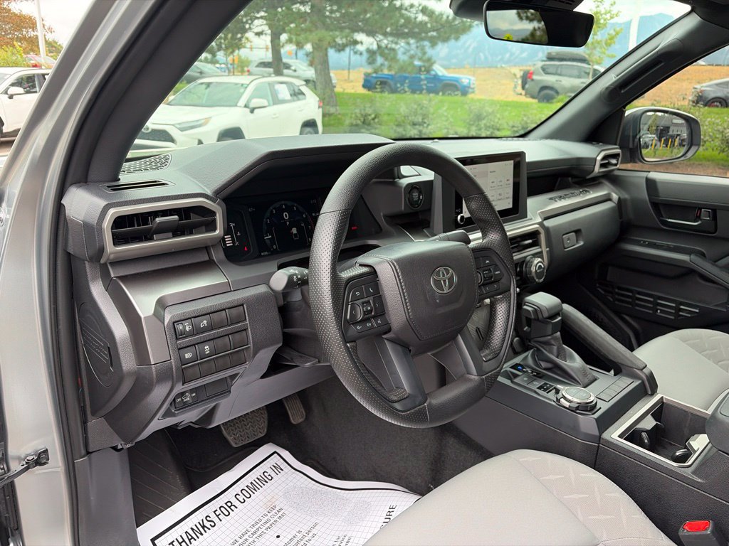 Used 2025 Toyota Tacoma SR5 AWD/4WD image 22