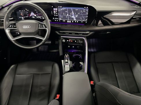 Used 2025 Audi Q5 Premium w/ Convenience Package image 16