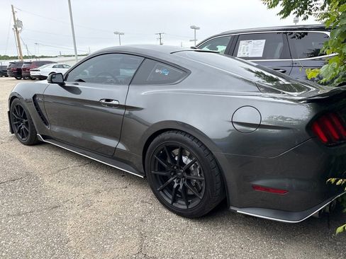 Used 2017 Ford Mustang Shelby GT350 w/ Electronics Package RWD image 5