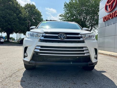 Certified 2018 Toyota Highlander XLE AWD/4WD image 8