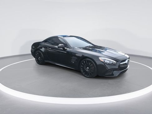 Used 2017 Mercedes-Benz SL 450 image 2