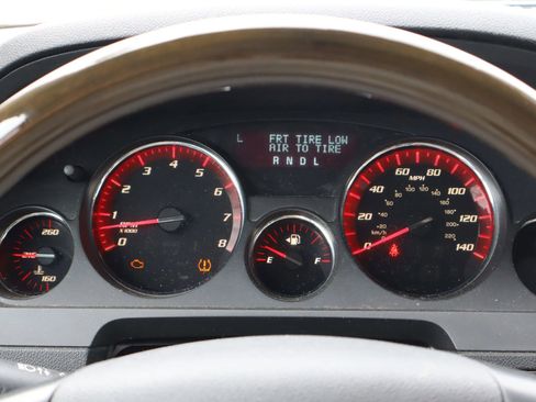 Used 2011 GMC Acadia Denali image 21