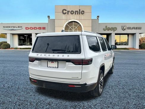 Used 2024 Jeep Wagoneer Series III w/ Premium Group I image 3