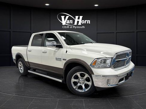 Used 2018 RAM 1500 Laramie AWD/4WD image 1