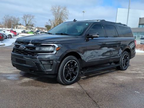 Used 2023 Ford Expedition Max Limited image 4