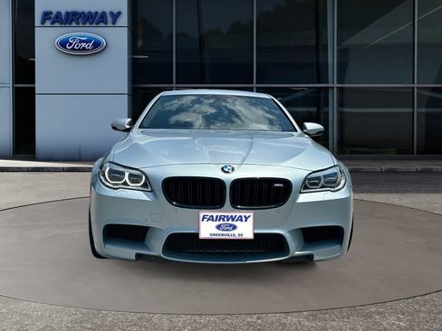 Used 2015 BMW M5 RWD image 2