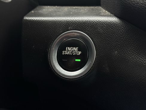 Used 2022 GMC Terrain SLE w/ Driver Convenience Package image 16