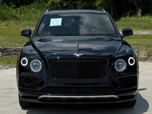 Used 2018 Bentley Bentayga AWD/4WD image 3