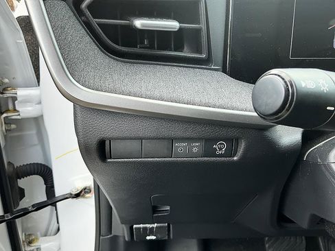 Certified 2025 Nissan Kicks SV w/ SV Premium Package FWD image 13