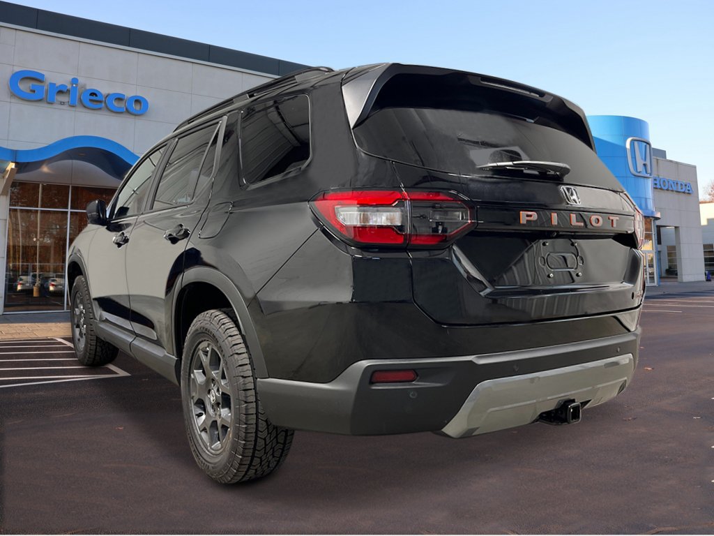 New 2026 Honda Pilot TrailSport image 3