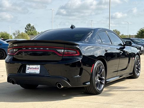 Used 2023 Dodge Charger Scat Pack w/ Navigation & Travel Group RWD image 9