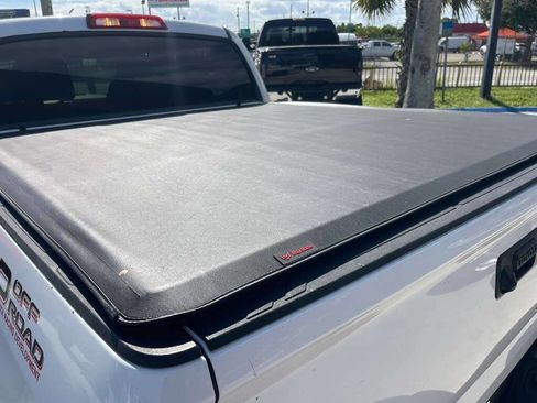 Used 2015 Toyota Tundra SR5 image 21