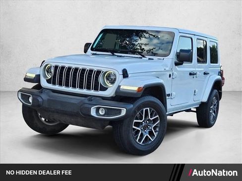 Used 2025 Jeep Wrangler Unlimited Sahara AWD/4WD image 1