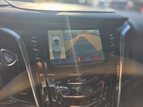 Used 2017 Cadillac Escalade Platinum image 17