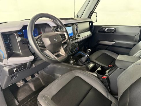 Used 2023 Ford Bronco Black Diamond image 12