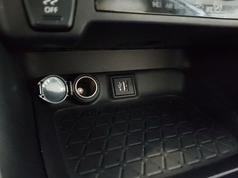 Used 2024 Toyota RAV4 XLE Premium FWD image 31
