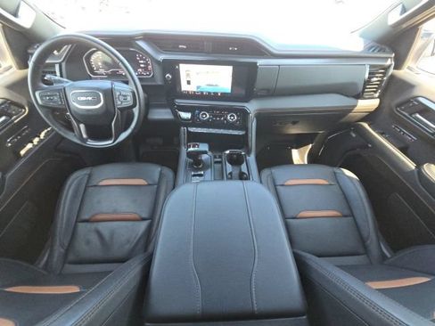 Used 2024 GMC Sierra 1500 AT4 w/ Technology Package AWD/4WD image 36