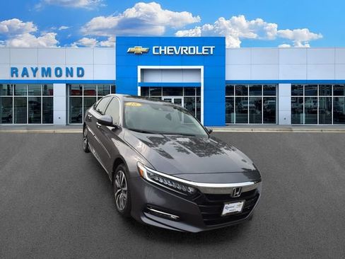 Used 2018 Honda Accord Touring image 9