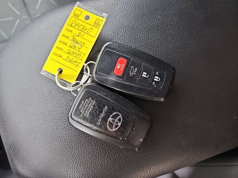 Used 2021 Toyota RAV4 XLE w/ Convenience Package AWD/4WD image 29