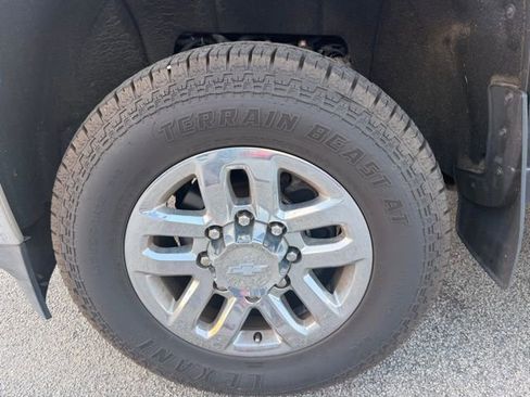 Used 2017 Chevrolet Silverado 3500 LT image 11