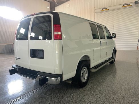Used 2025 Chevrolet Express 2500 w/ Driver Convenience Package RWD image 9