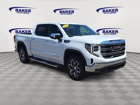 Used 2024 GMC Sierra 1500 SLT w/ SLT Premium Plus Package AWD/4WD image 3