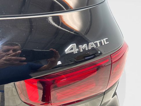 Used 2025 Mercedes-Benz GLB 250 4MATIC image 24