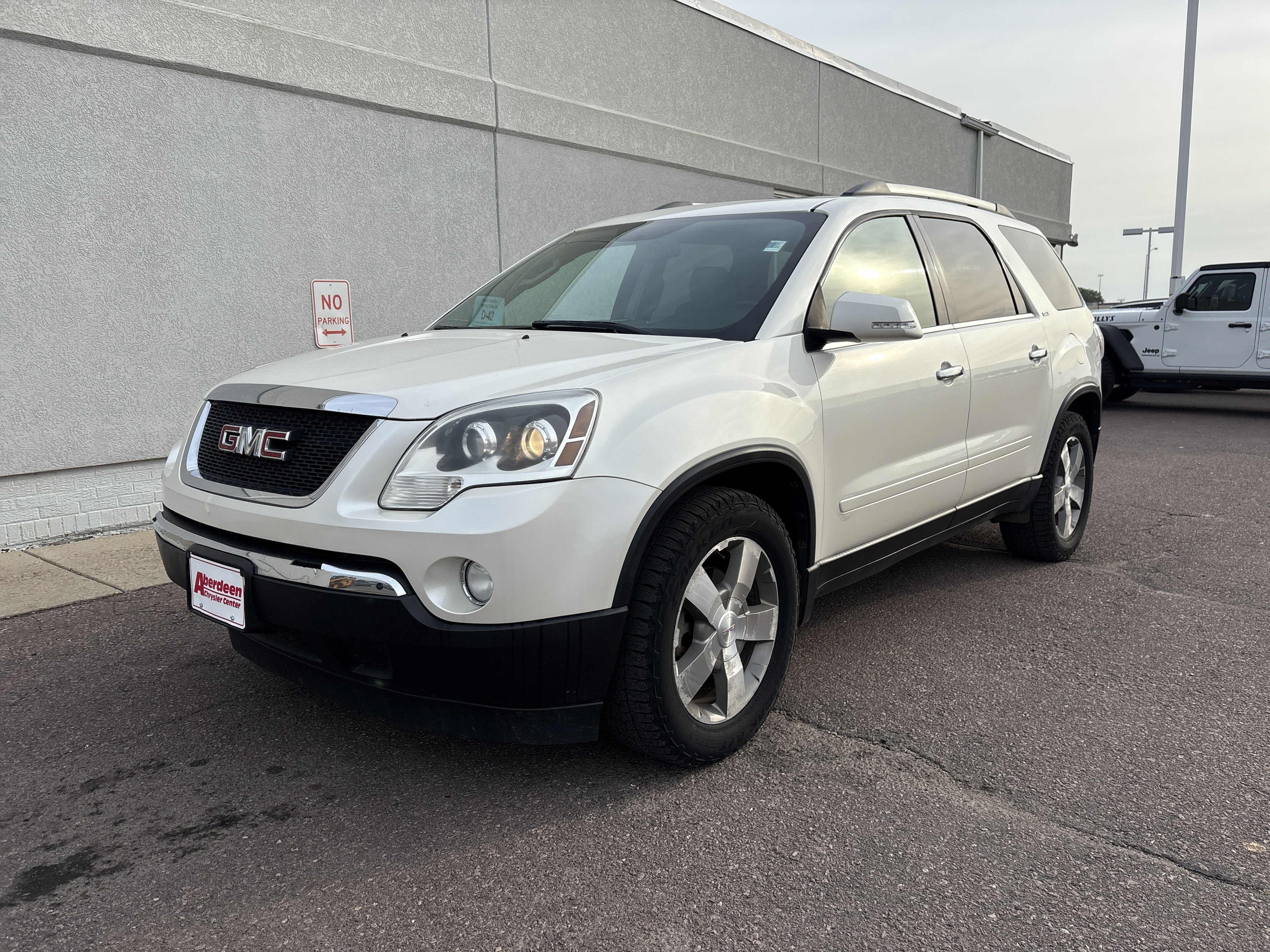Used 2010 GMC Acadia SLT AWD/4WD image 2