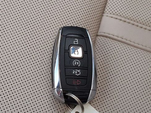 Used 2019 Lincoln Nautilus Reserve w/ Ultimate Package FWD image 29